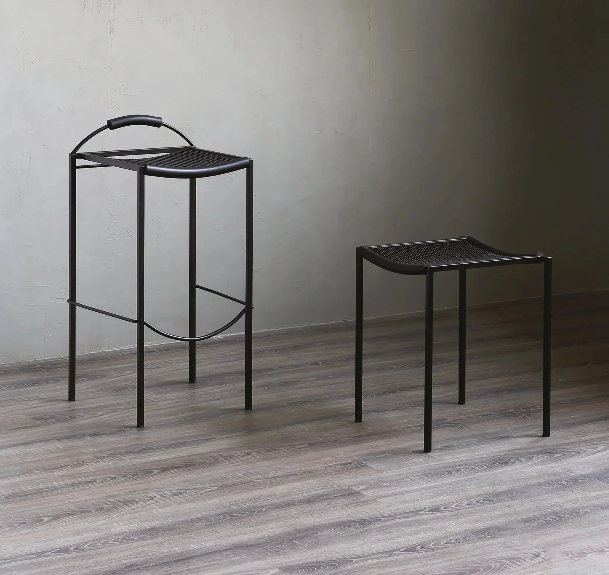 Sgabello Basso Stackable Stool by Zeus Noto - Image 5